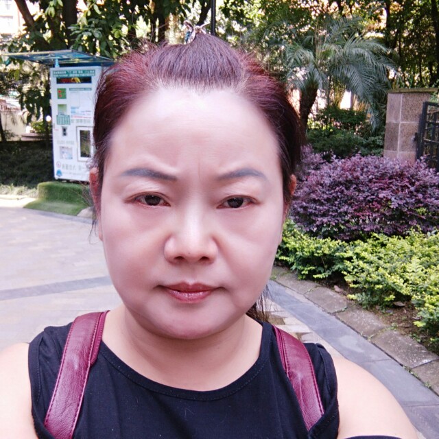 冰言无语的照片