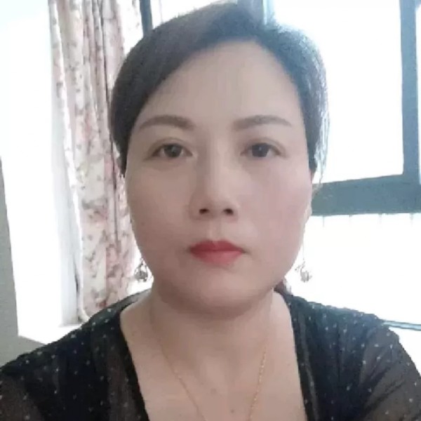 清秀倾心小蝴蝶的照片