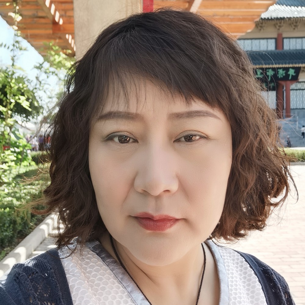 沉静凝眸棒球的照片