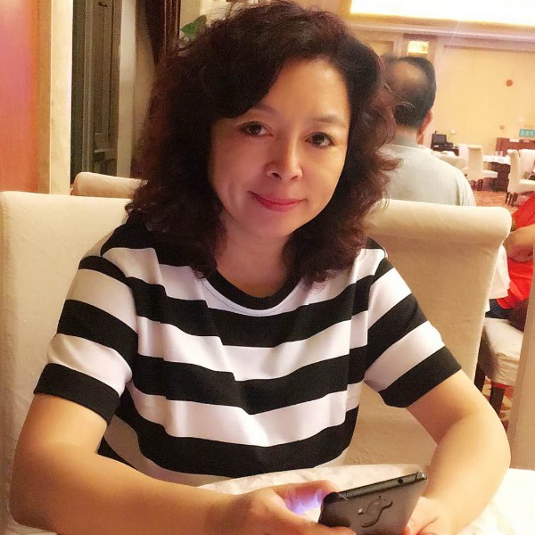 优雅霓裳的照片