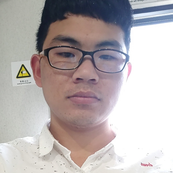 笑靥踏实的照片