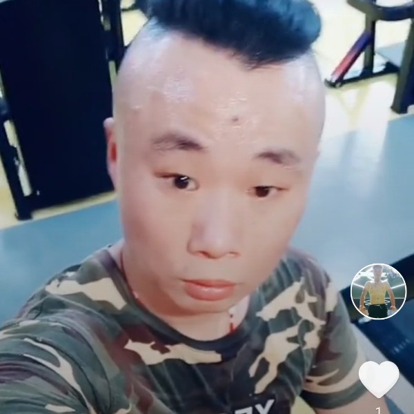 深情给崖悔的照片