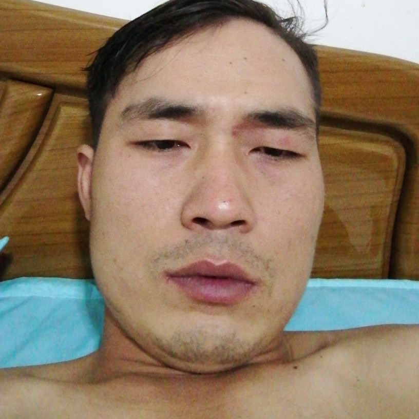 小鲜肉有点辣的照片