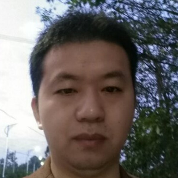 草莓初夏的照片