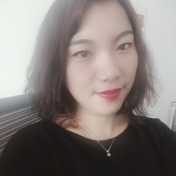 微笑的女孩最幸运的照片