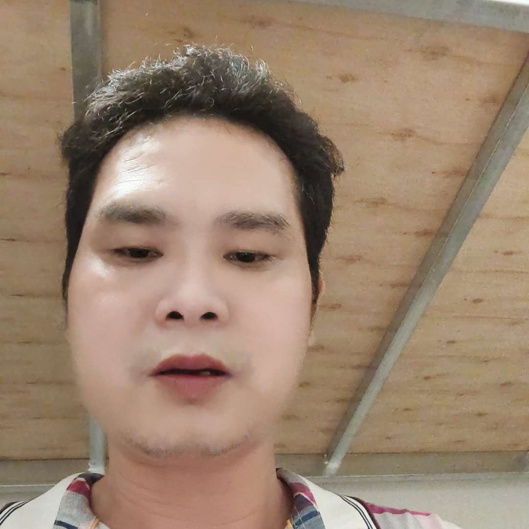 可靠闻手套的照片