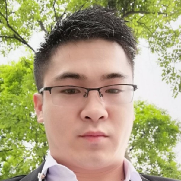 矫情邂逅玫瑰的照片