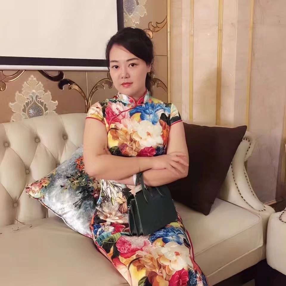 机智等待皮带的照片