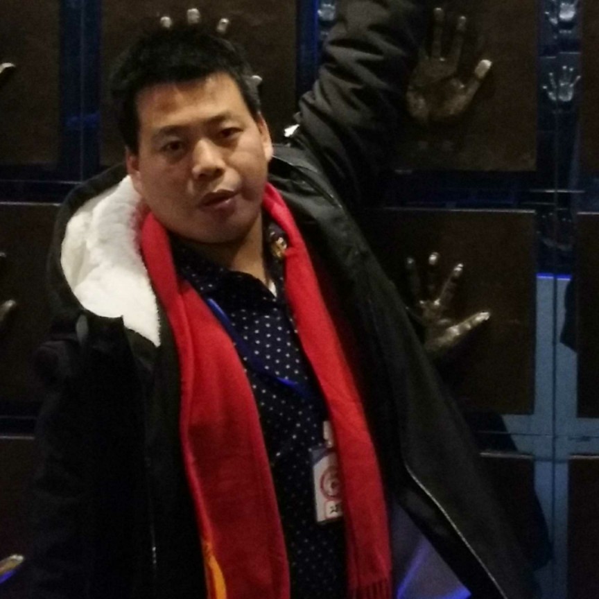时空方魁梧的照片