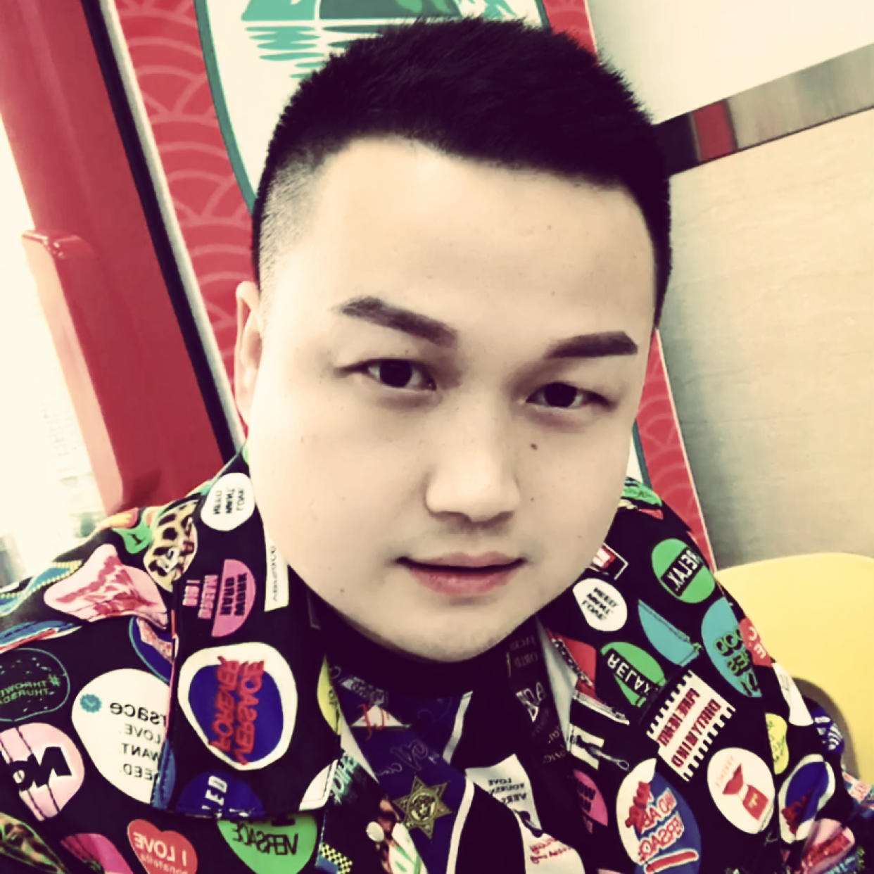 时尚請镜子的照片