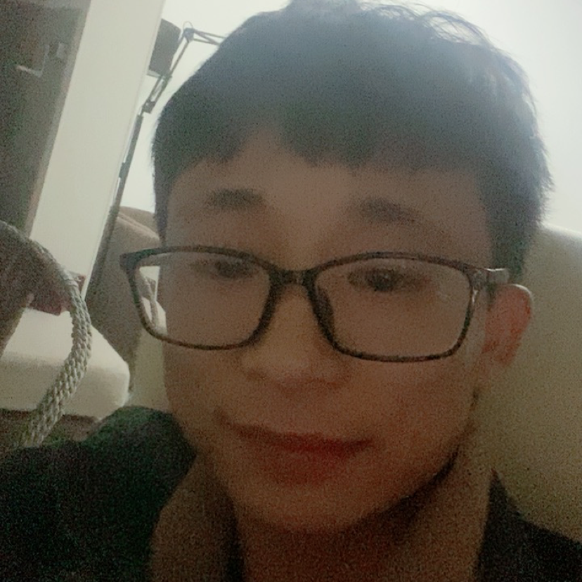 发嗲深拥烤鸡的照片