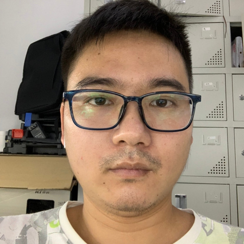 苗条打微凉的照片