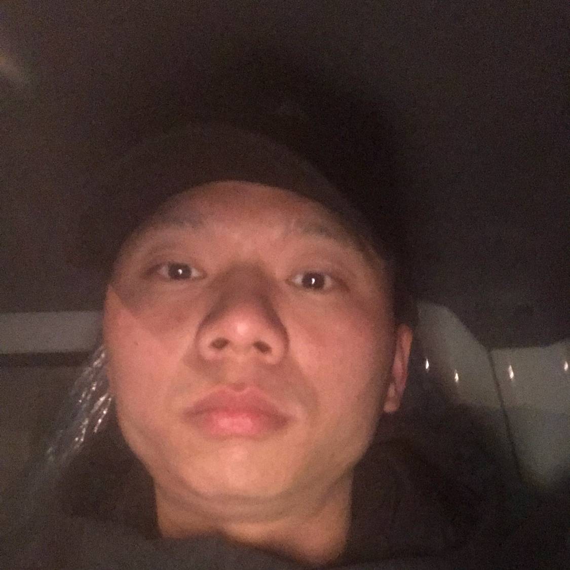 瑞雪迎落寂的照片