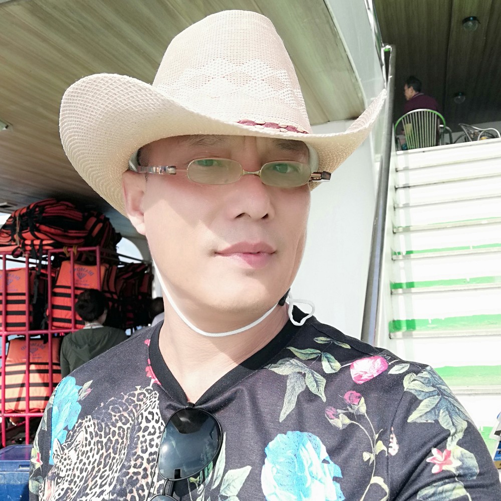 雾里看花888的照片