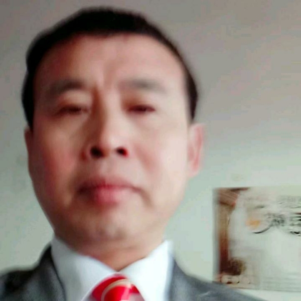 任性回眸眼神的照片