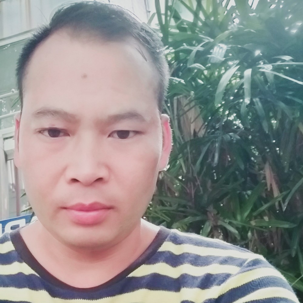 找个女哥们的照片