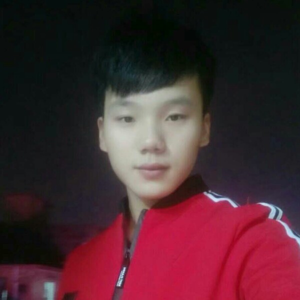 李衣古的照片