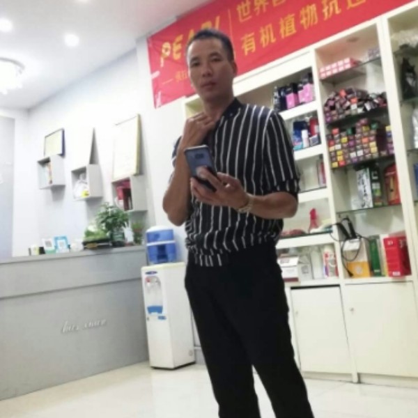 啊利在等待中的照片