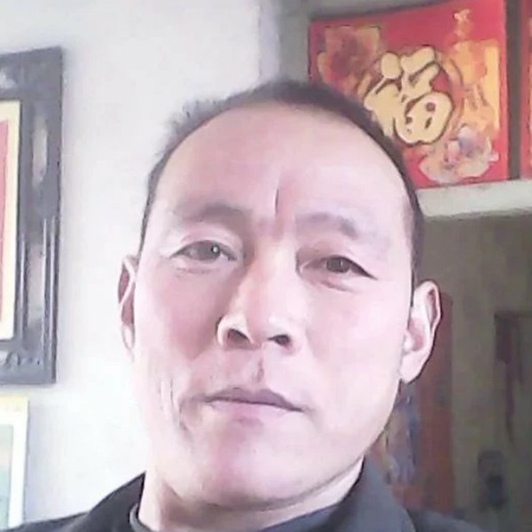 轻松还陌颜的照片
