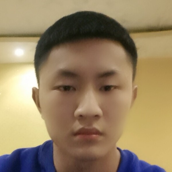 强健回眸羊的照片