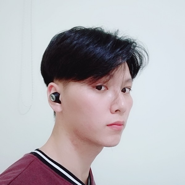 汕尾都市熟男的照片