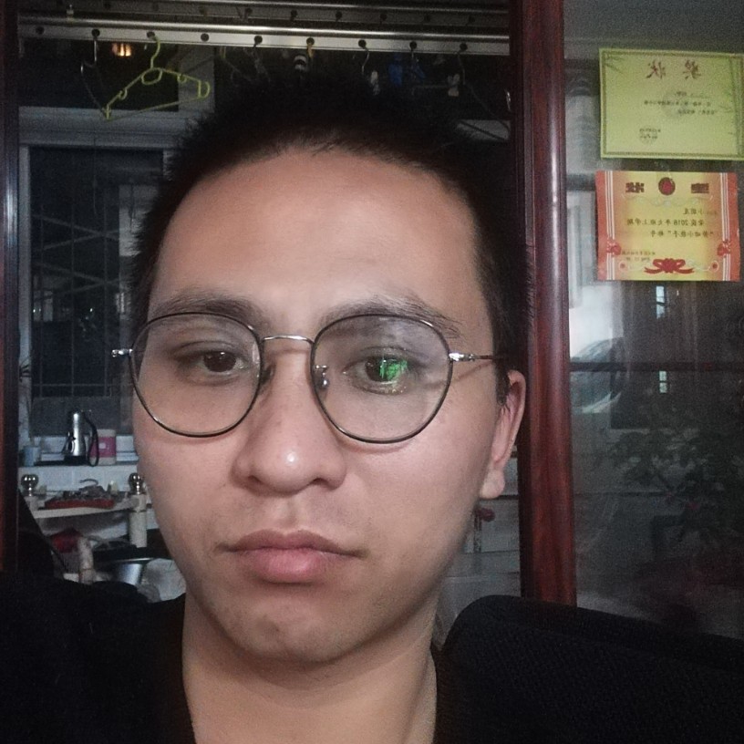谨慎挽手羽毛的照片