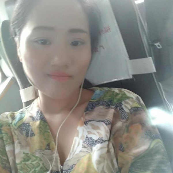 yy郑小姐的照片