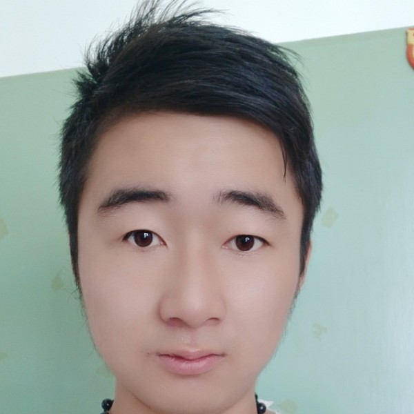 坚强請戒指的照片
