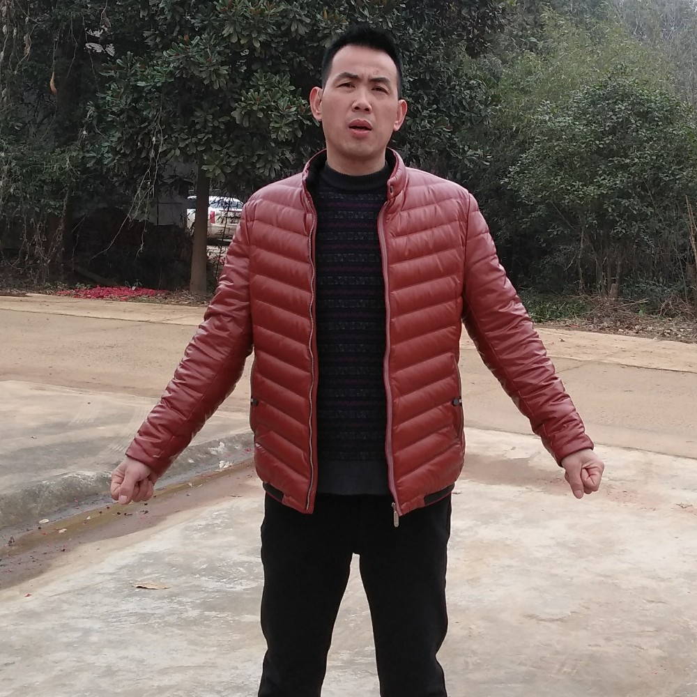 短靴贪玩的照片