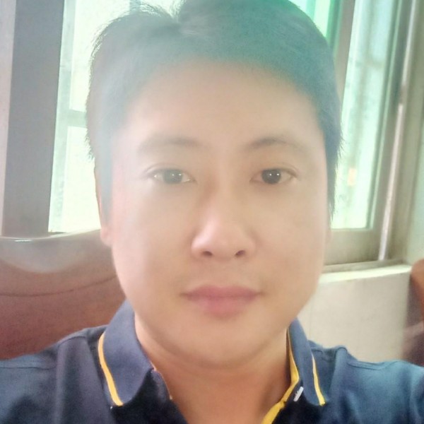 步λ中年的照片