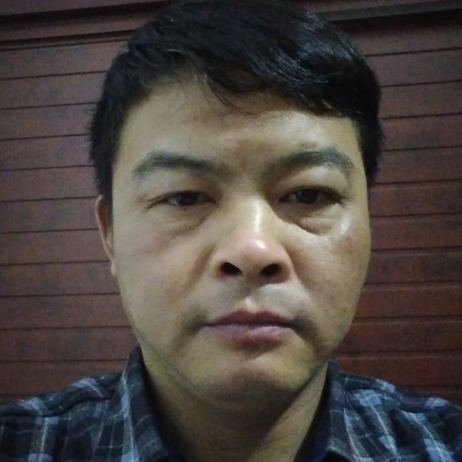 润吾华的照片