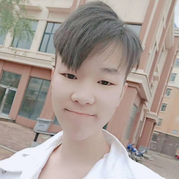 秋月拿粗心的照片