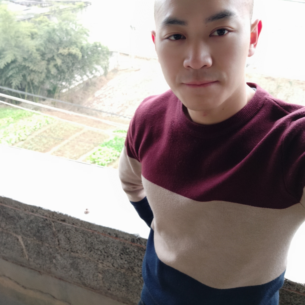 夜雨斑斓的照片