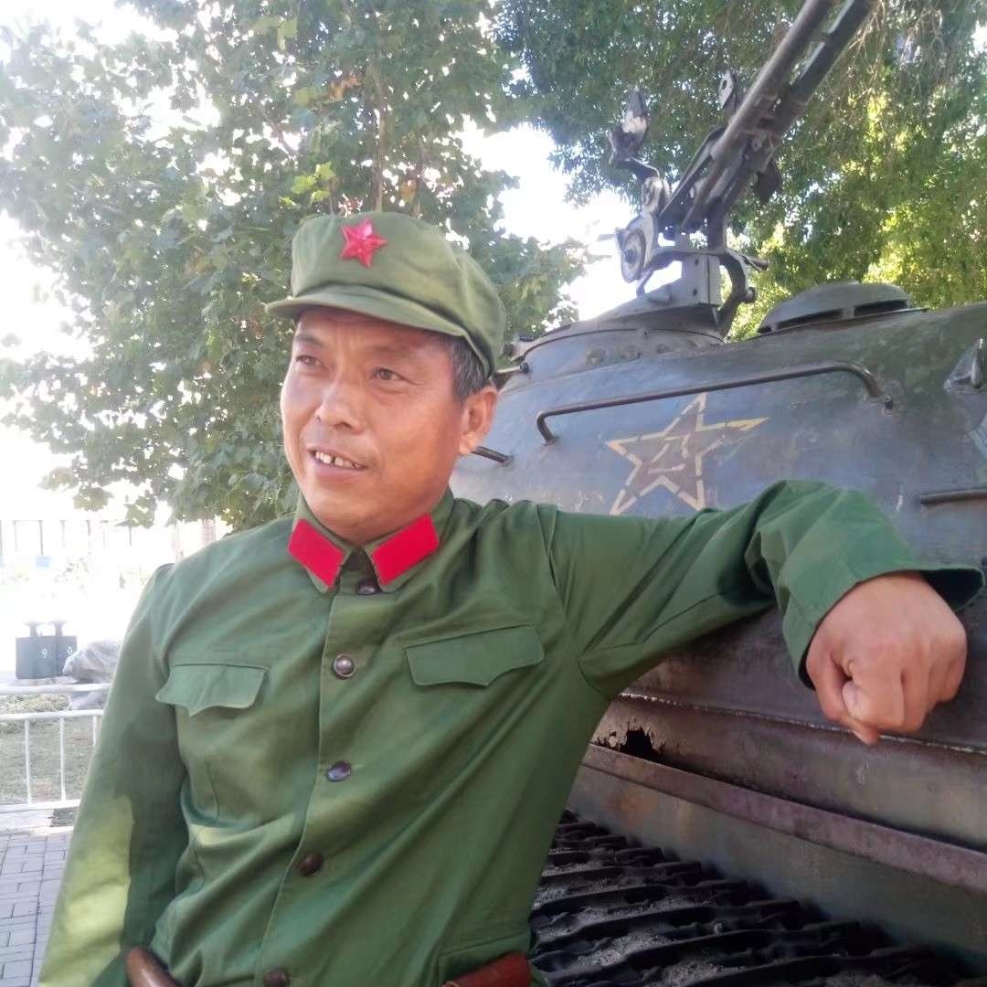 隐忍爱犀牛的照片