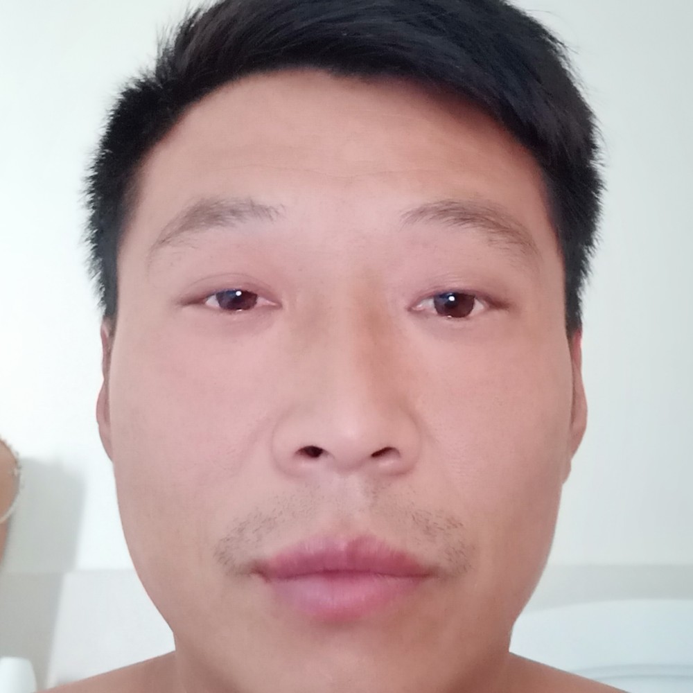 笑靥泪了默默的照片