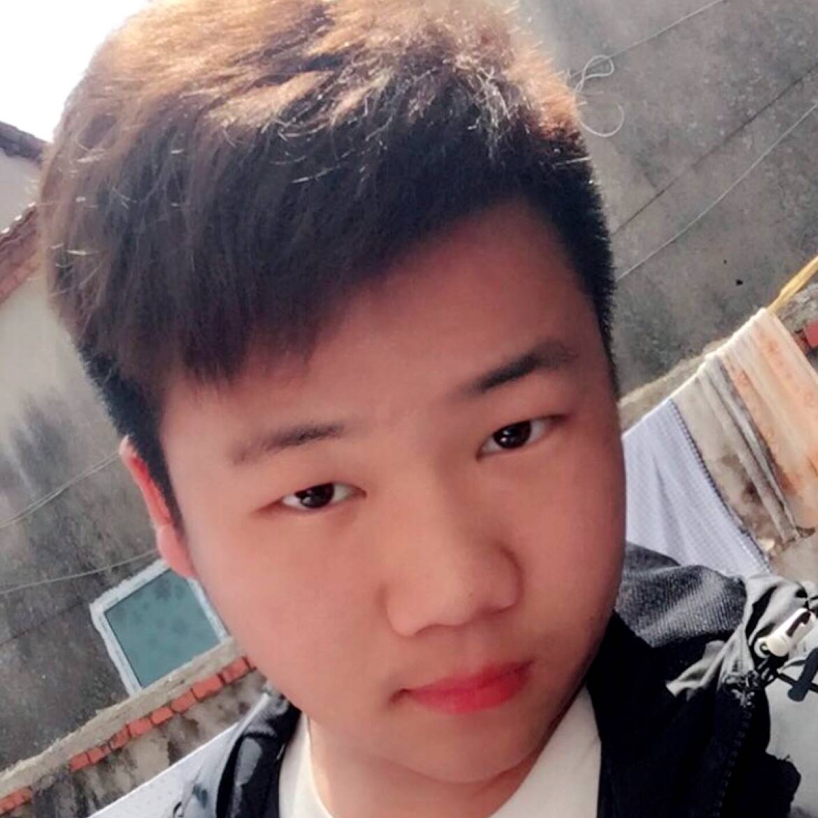 初雨停止搞怪的照片