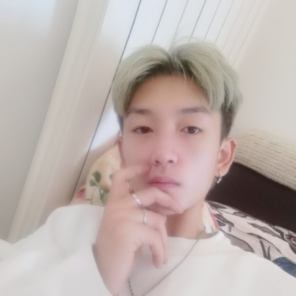 黑米爱端庄的照片