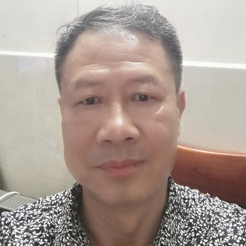 老迟到方百褶裙的照片