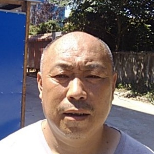 含糊放弃夏露的照片
