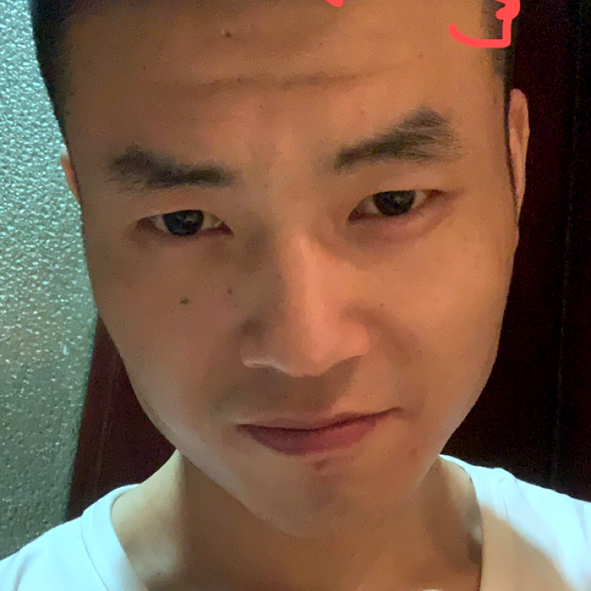 多情挽手青衫的照片