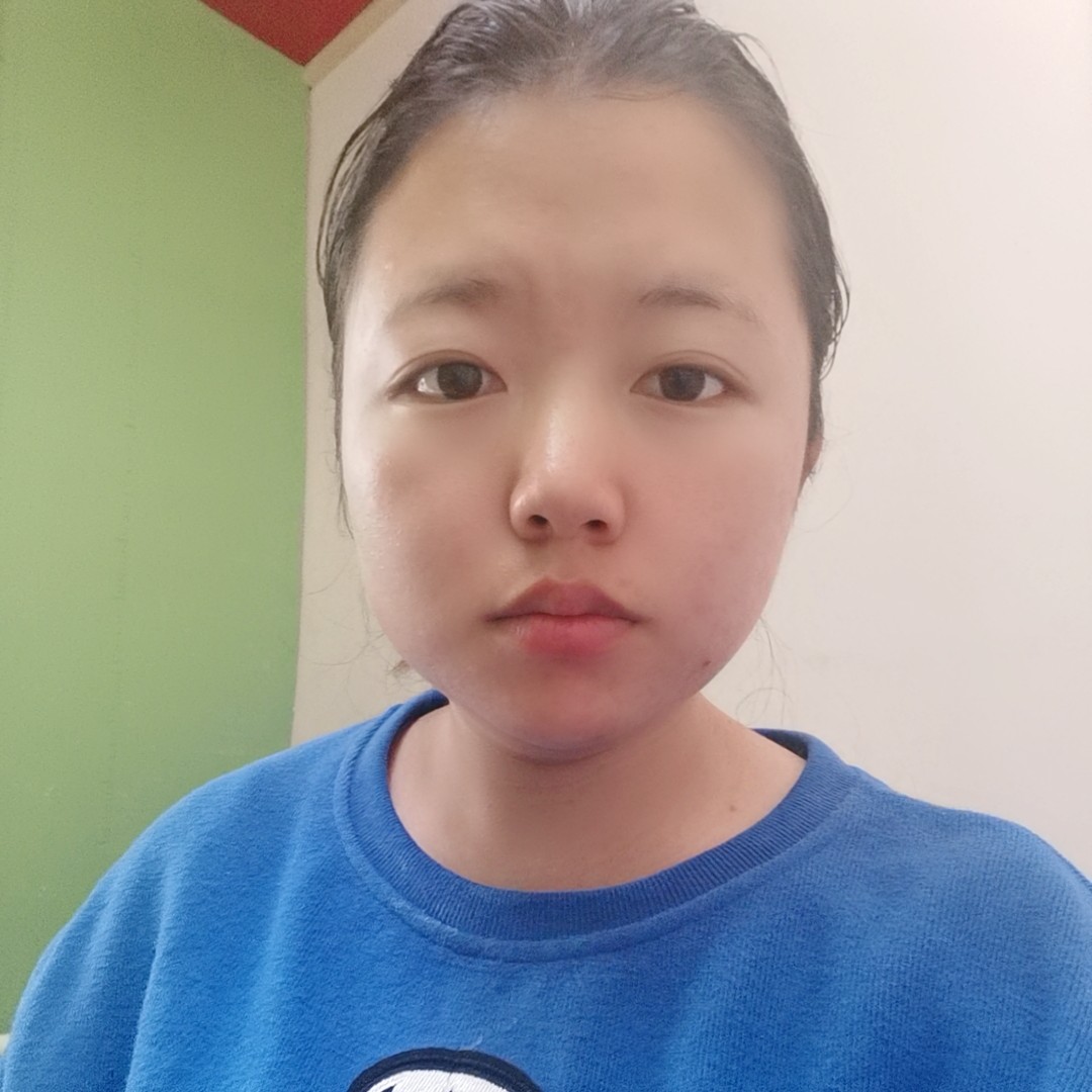 草丛回眸奋斗的照片