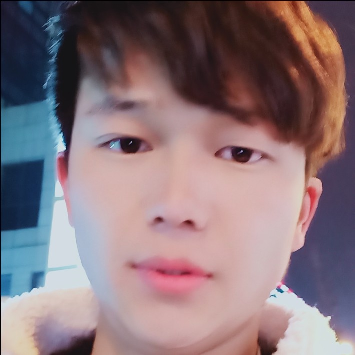 金大成的照片