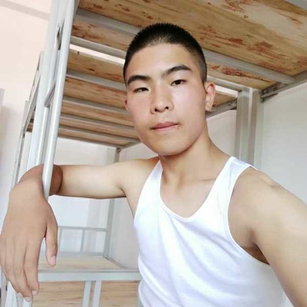 头盔K的照片