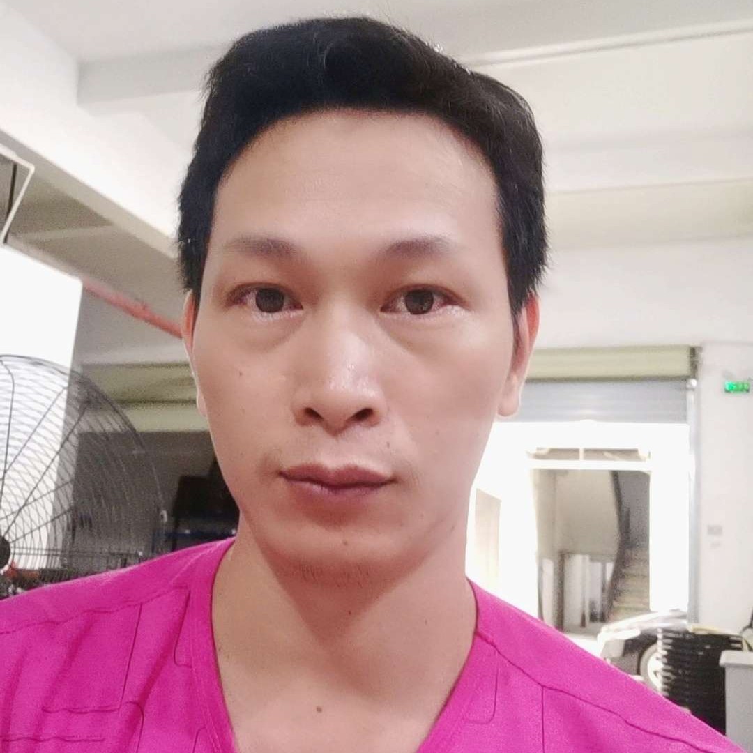半身黄土的照片