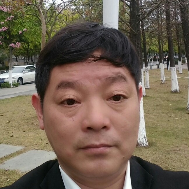 沉静用钢铁侠的照片