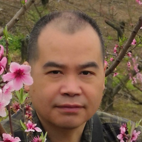 爱听歌方冷风的照片