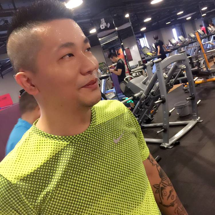 爱听歌有梦影的照片