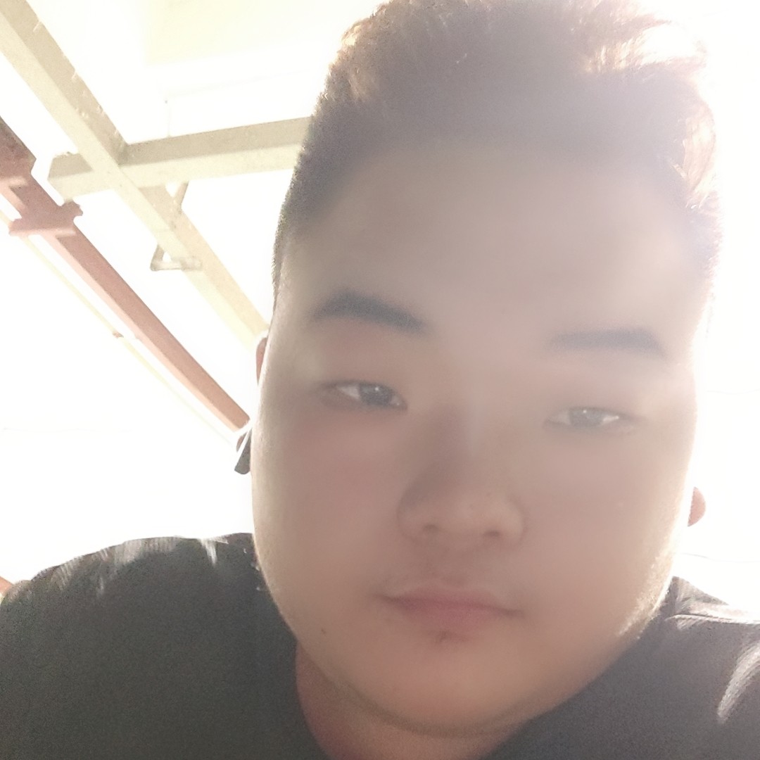 盼望挽手魔幻的照片