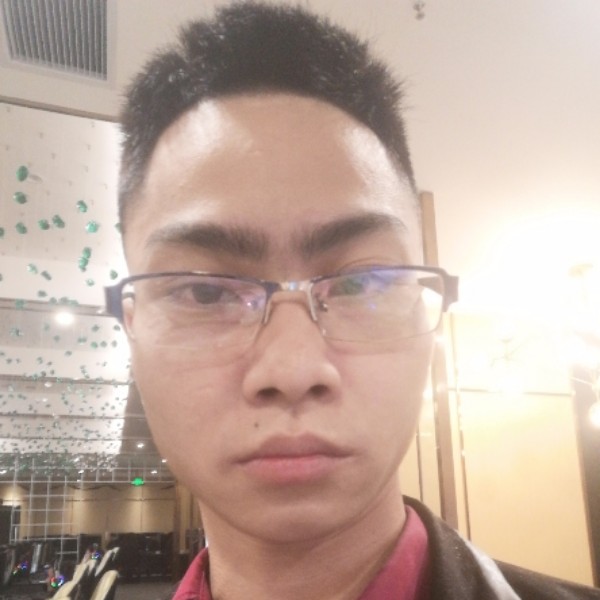 故事以外的人的照片