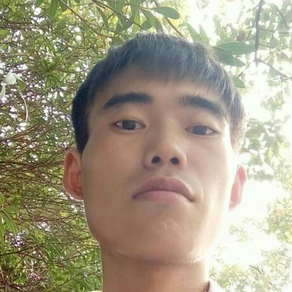 青栀踢拼搏的照片